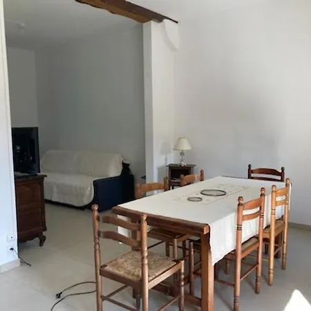 Semesterbostad La Maison Des Fleurs *